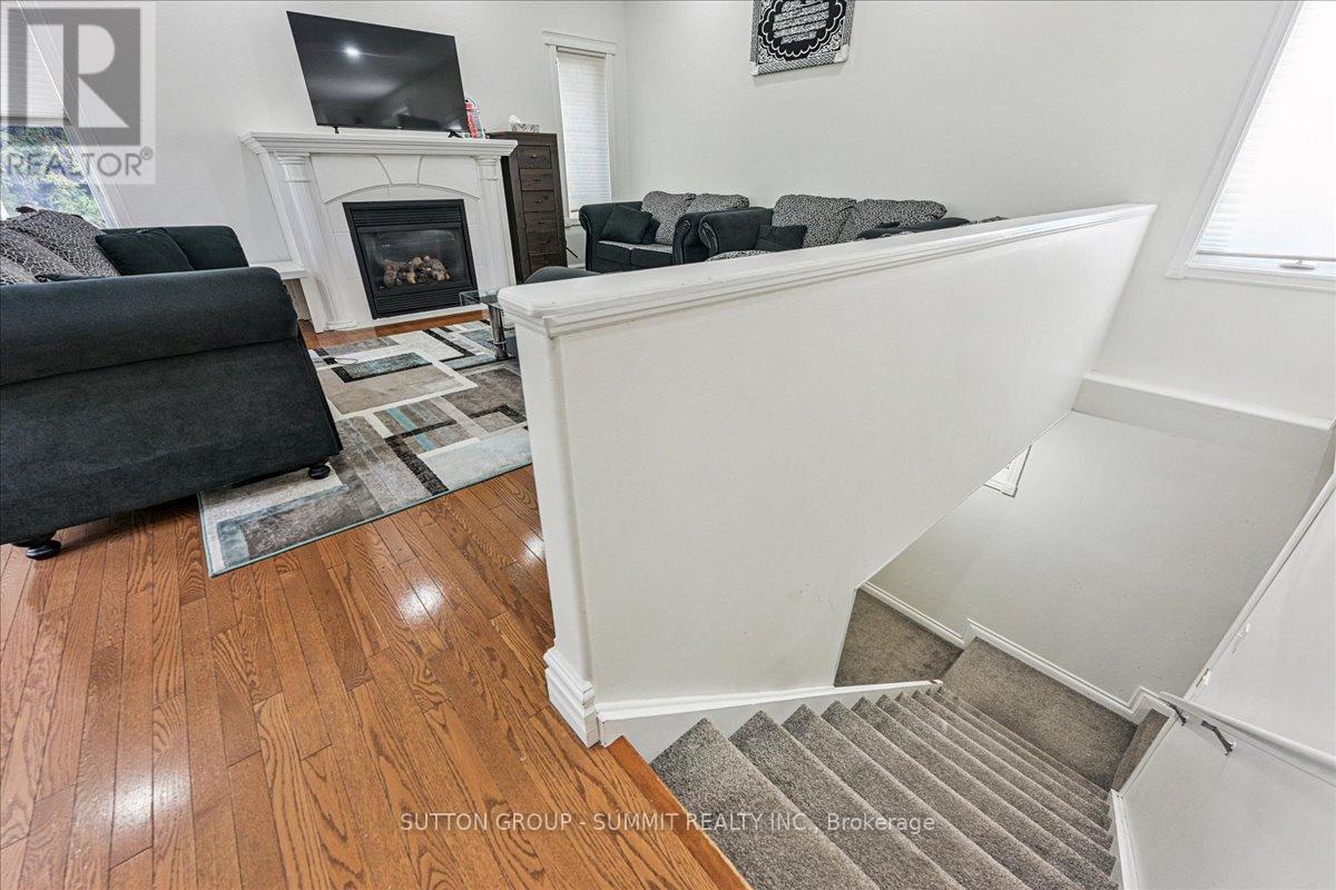 107 Deschene Avenue, Hamilton, Ontario  L9A 3J9 - Photo 30 - X12568092