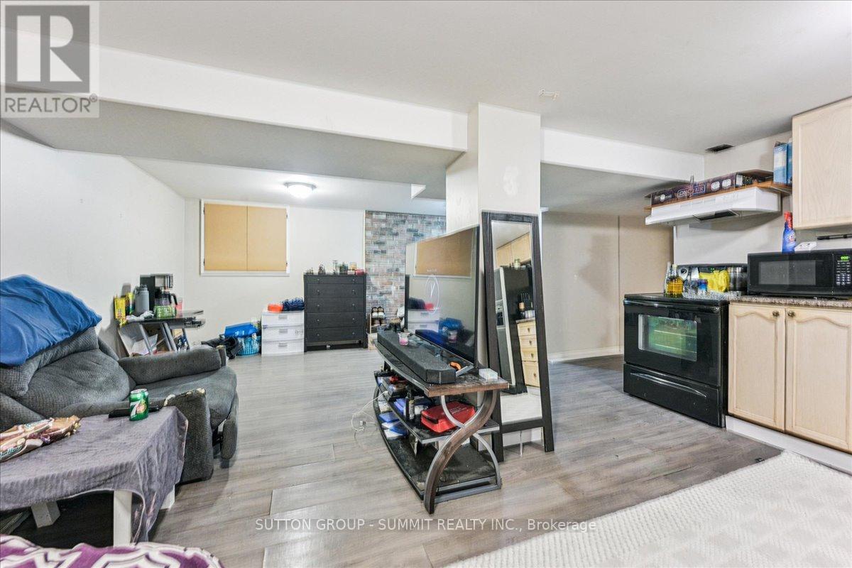 107 Deschene Avenue, Hamilton, Ontario  L9A 3J9 - Photo 36 - X12568092