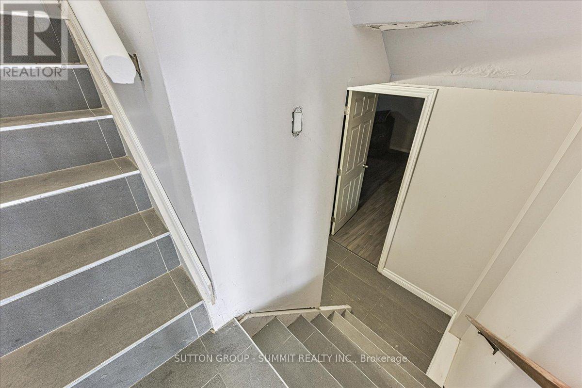 107 Deschene Avenue, Hamilton, Ontario  L9A 3J9 - Photo 38 - X12568092