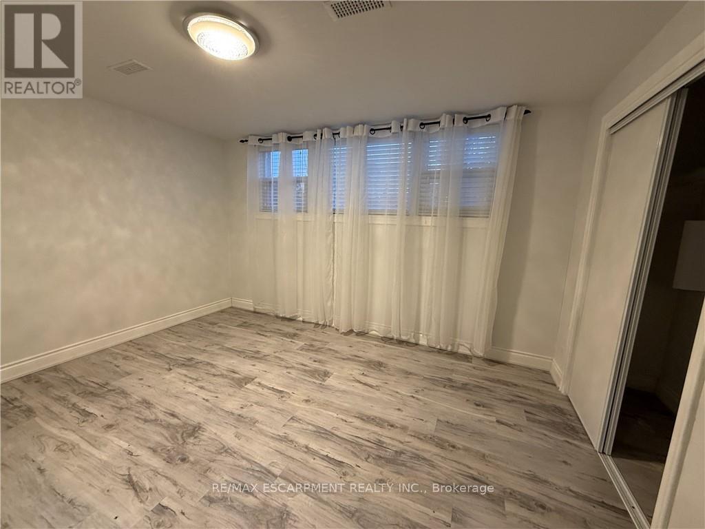 2 - 115 Green Road, Hamilton, Ontario  L8G 3W9 - Photo 11 - X12568106