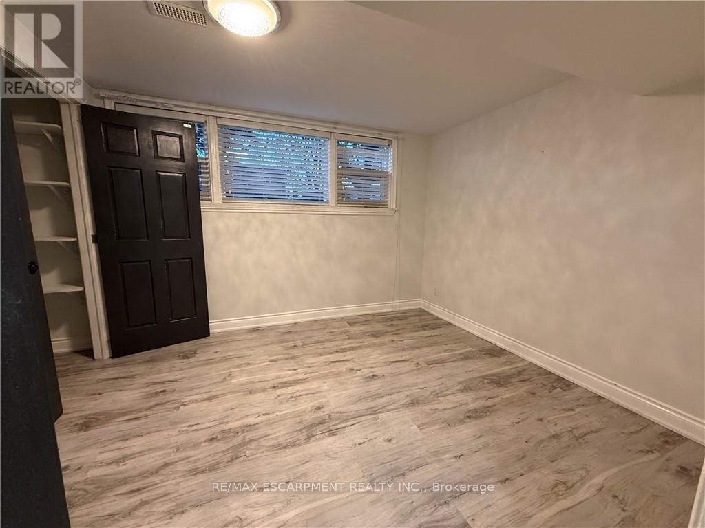 2 - 115 Green Road, Hamilton, Ontario  L8G 3W9 - Photo 13 - X12568106