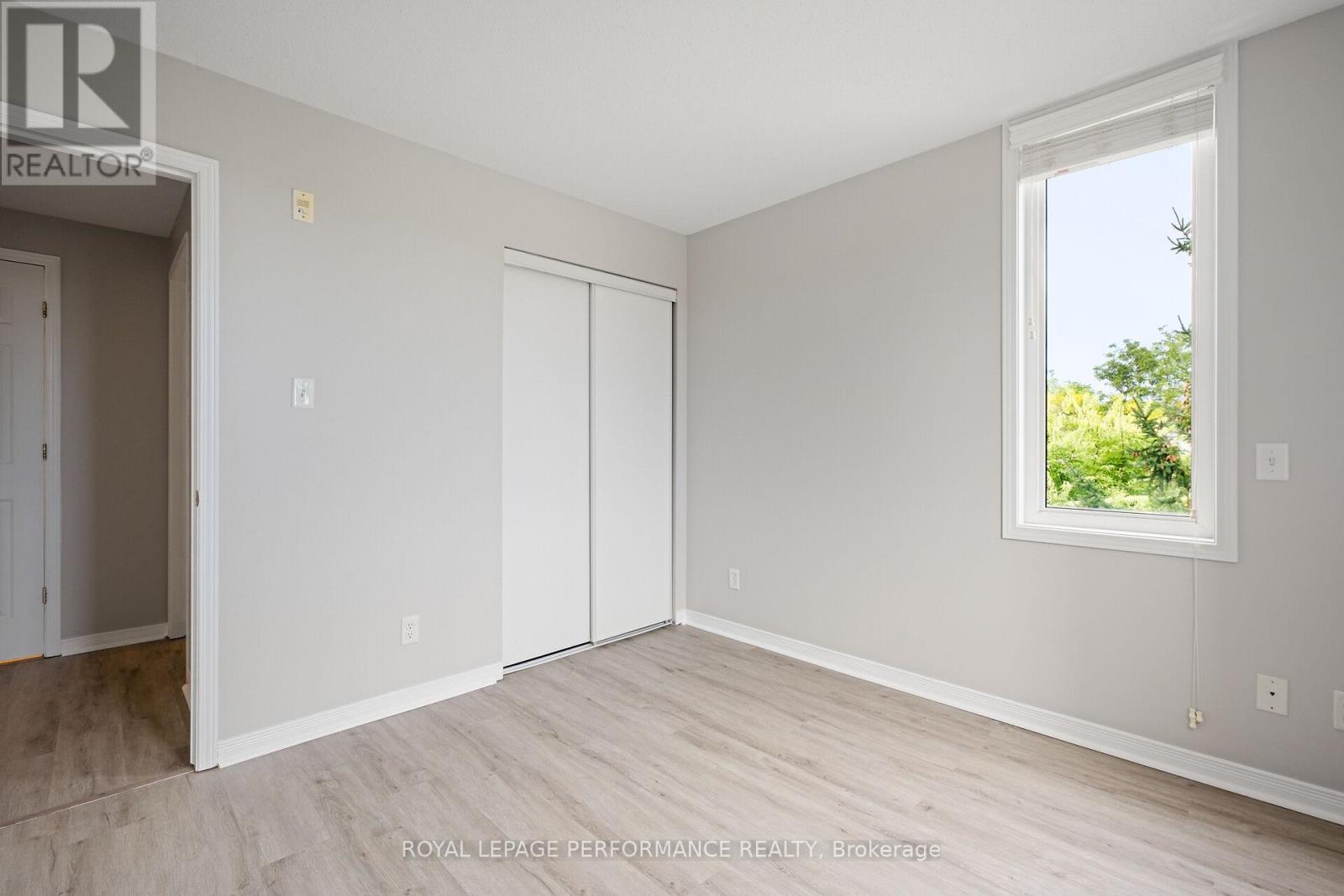 6 - 190 Rustic Hills Crescent, Ottawa, Ontario  K4A 0B9 - Photo 11 - X12568248