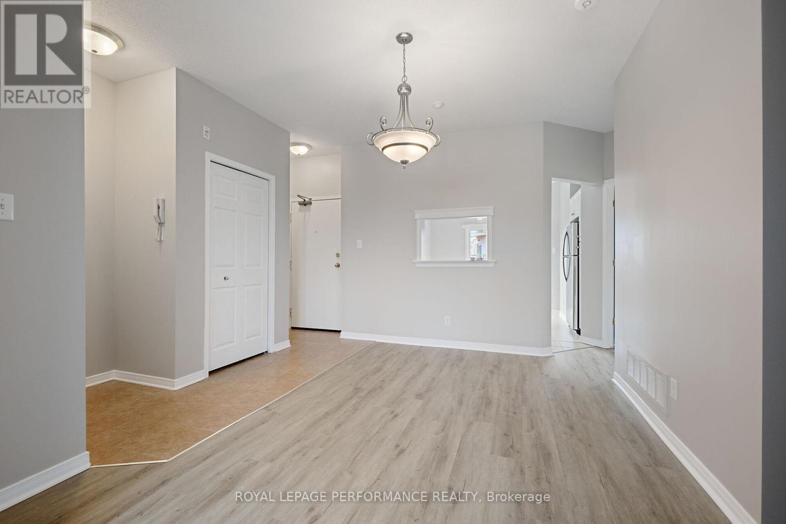 6 - 190 Rustic Hills Crescent, Ottawa, Ontario  K4A 0B9 - Photo 6 - X12568248