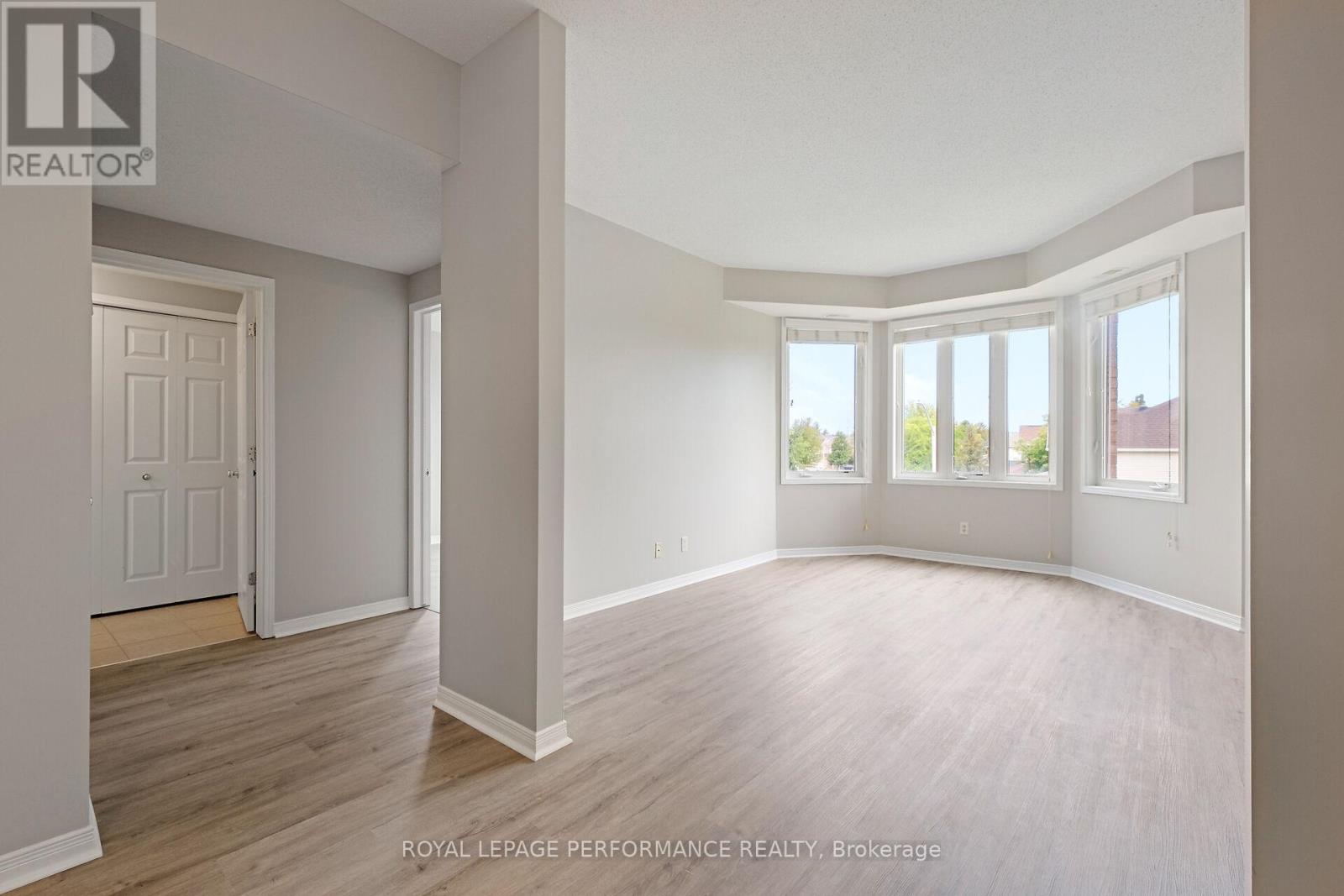 6 - 190 Rustic Hills Crescent, Ottawa, Ontario  K4A 0B9 - Photo 7 - X12568248