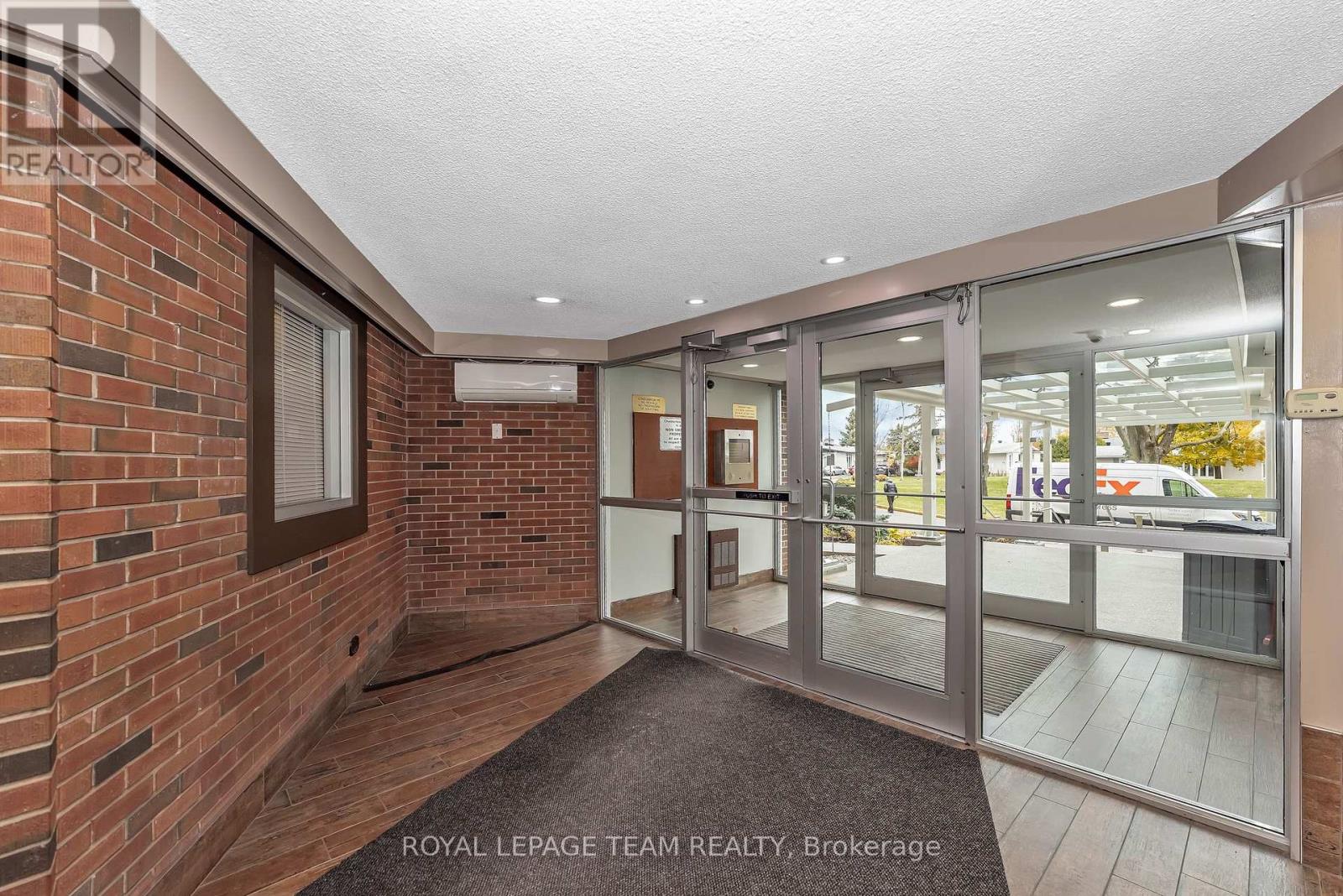 1210 - 20 Chesterton Drive, Ottawa, Ontario  K2E 6Z7 - Photo 5 - X12568254