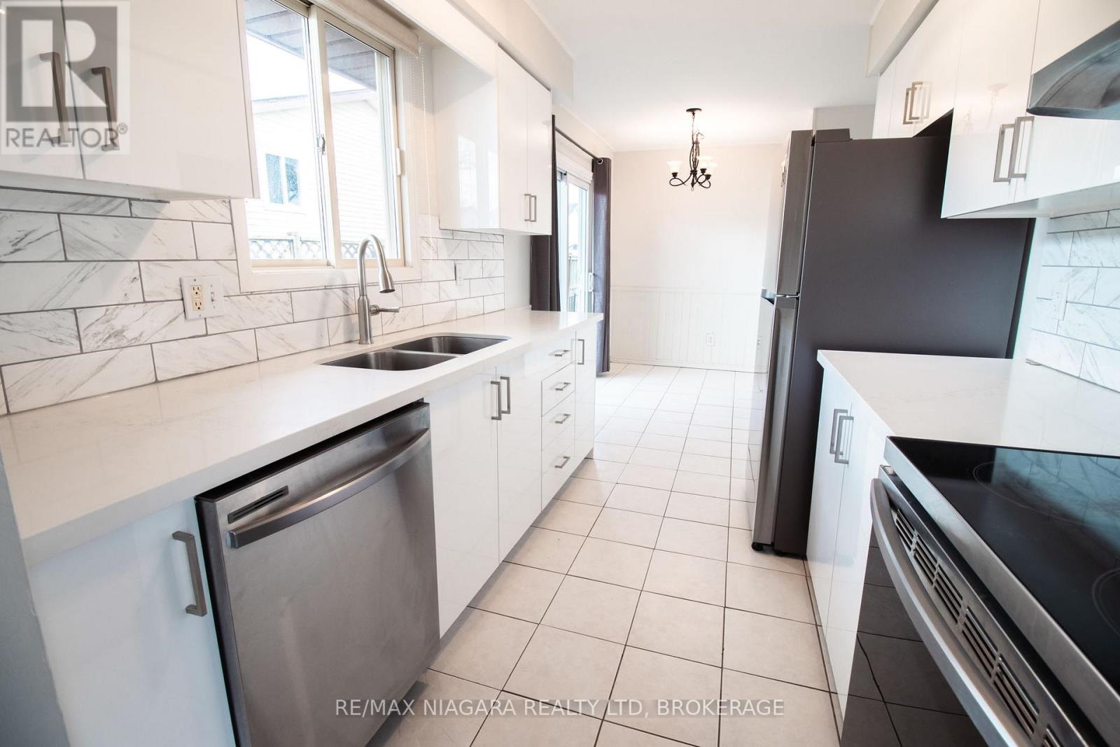 100 Terrace Avenue, Welland, Ontario  L3C 2C4 - Photo 8 - X12568242