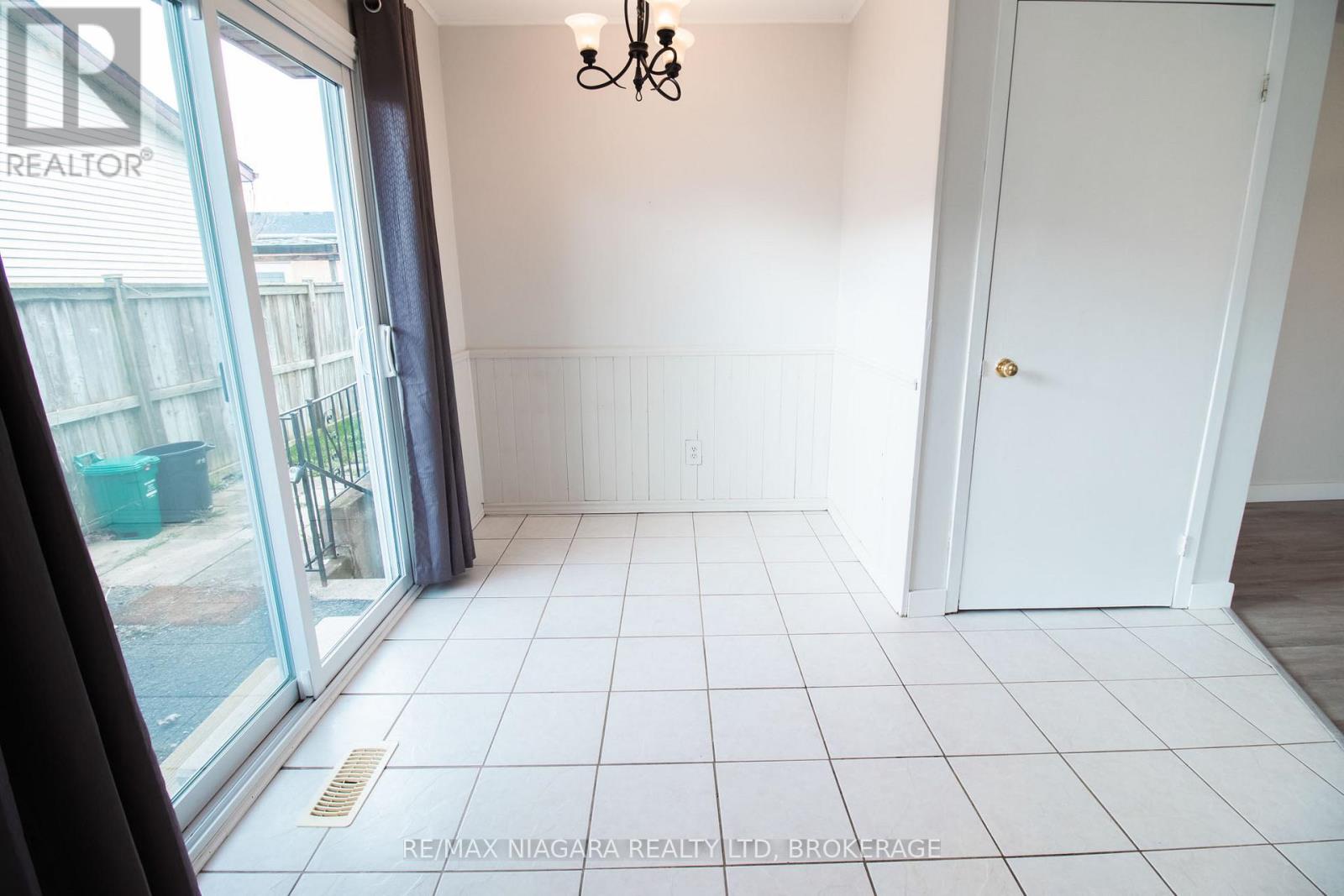 100 Terrace Avenue, Welland, Ontario  L3C 2C4 - Photo 9 - X12568242