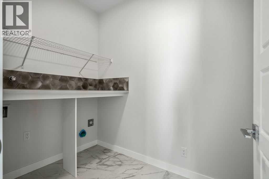 229 Creekstone Hill Sw, Calgary, Alberta  T2X 5G5 - Photo 17 - A2237918