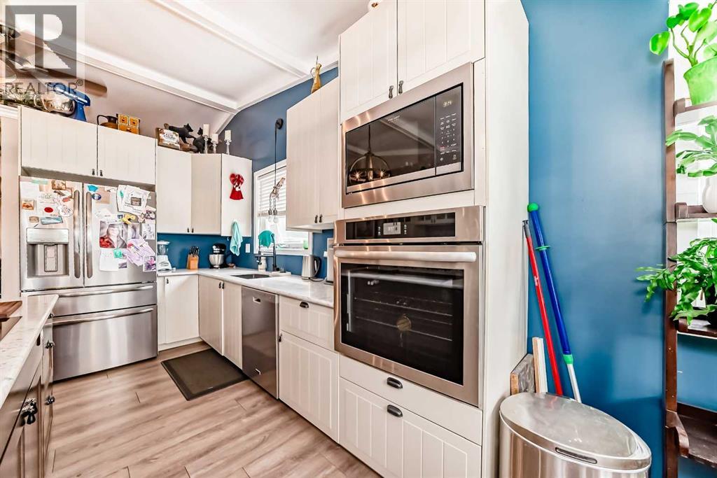 1328 Meadowbrook Drive Se, Airdrie, Alberta  T4A 2A3 - Photo 12 - A2248311