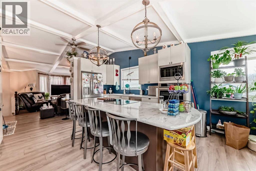 1328 Meadowbrook Drive Se, Airdrie, Alberta  T4A 2A3 - Photo 13 - A2248311