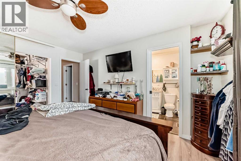 1328 Meadowbrook Drive Se, Airdrie, Alberta  T4A 2A3 - Photo 24 - A2248311