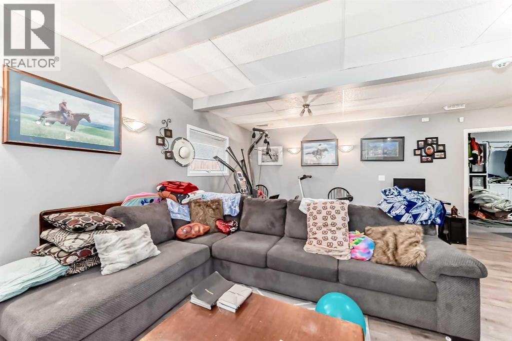 1328 Meadowbrook Drive Se, Airdrie, Alberta  T4A 2A3 - Photo 28 - A2248311