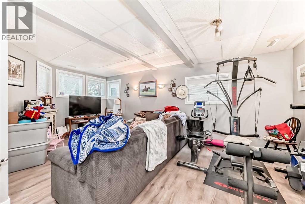 1328 Meadowbrook Drive Se, Airdrie, Alberta  T4A 2A3 - Photo 29 - A2248311