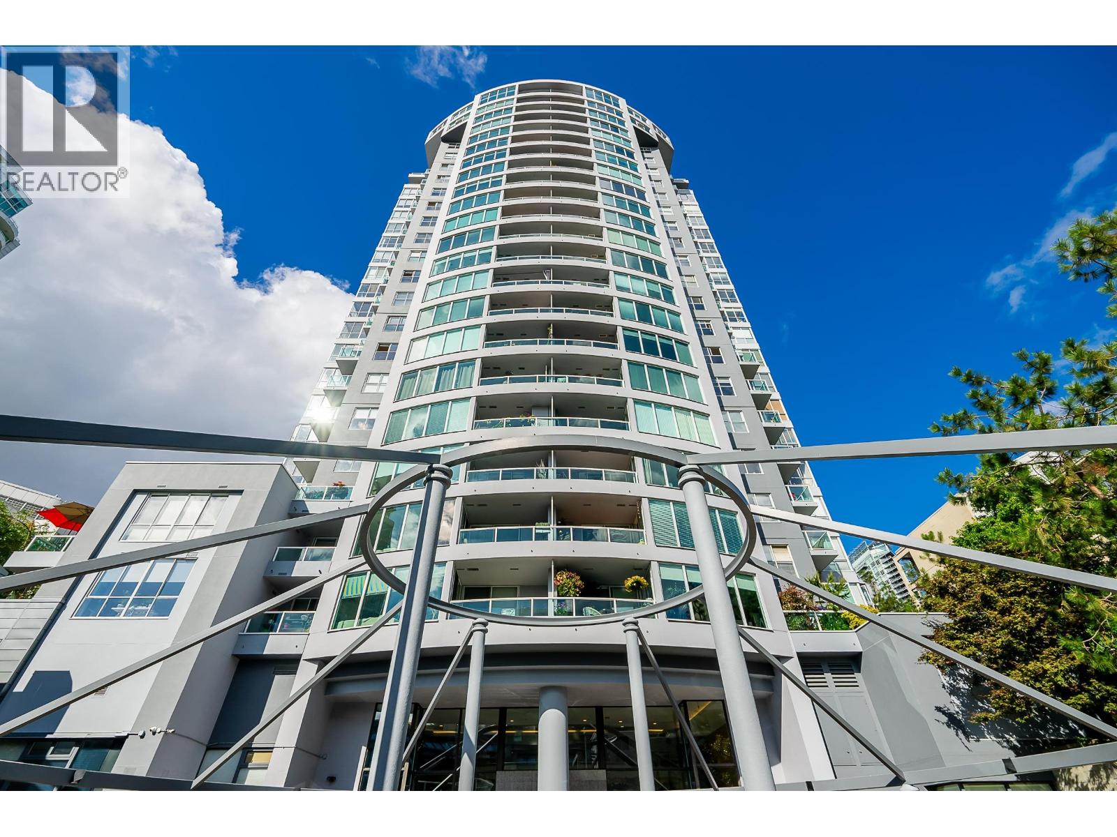 2301 1500 Howe Street, Vancouver, British Columbia  V6Z 2N1 - Photo 1 - R3069361