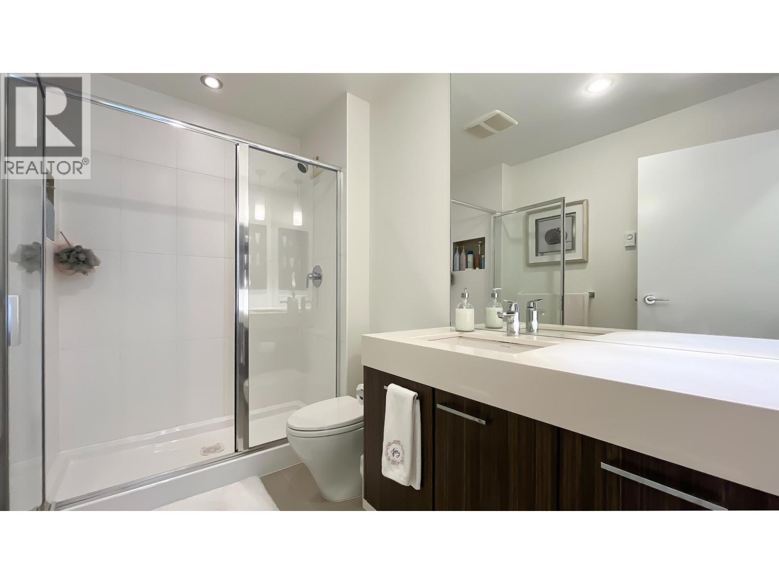 211 545 Foster Avenue, Coquitlam, British Columbia  V3J 0B3 - Photo 15 - R3069368