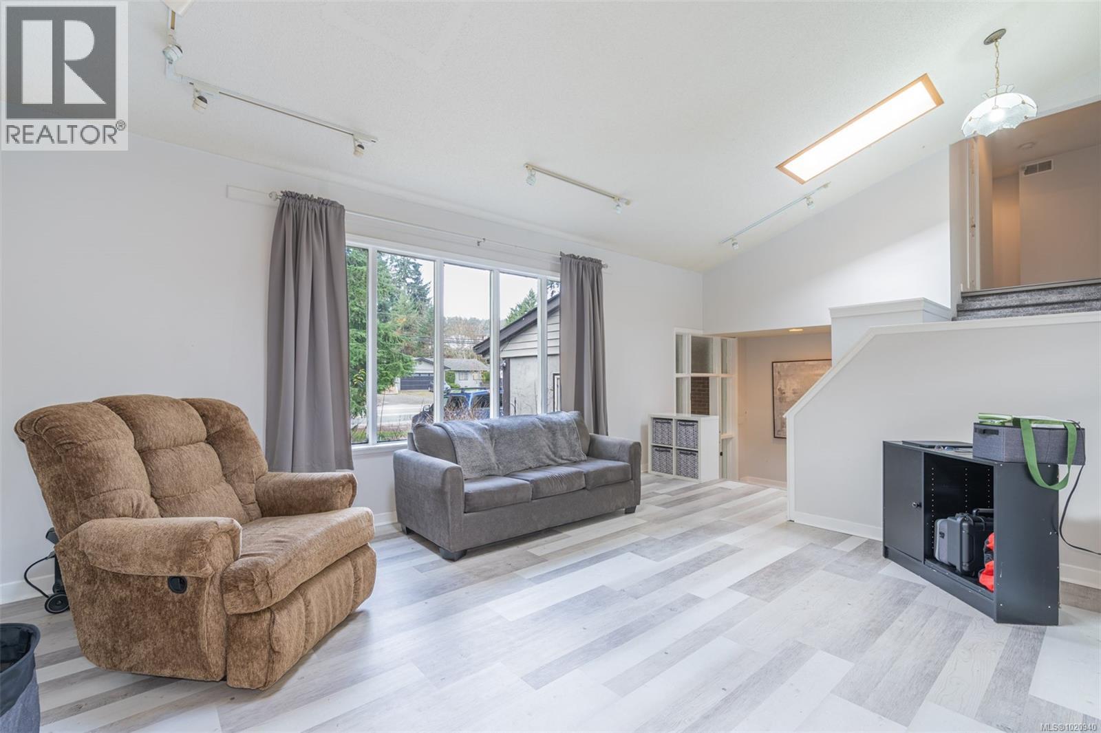 2275 Millstream Rd, Langford, British Columbia  V9B 6H2 - Photo 5 - 1020940