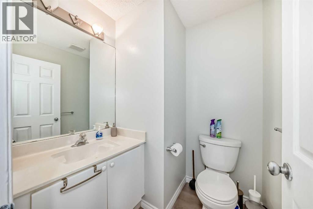 2, 7 Westland Road, Okotoks, Alberta  T1S 1Z1 - Photo 4 - A2253801