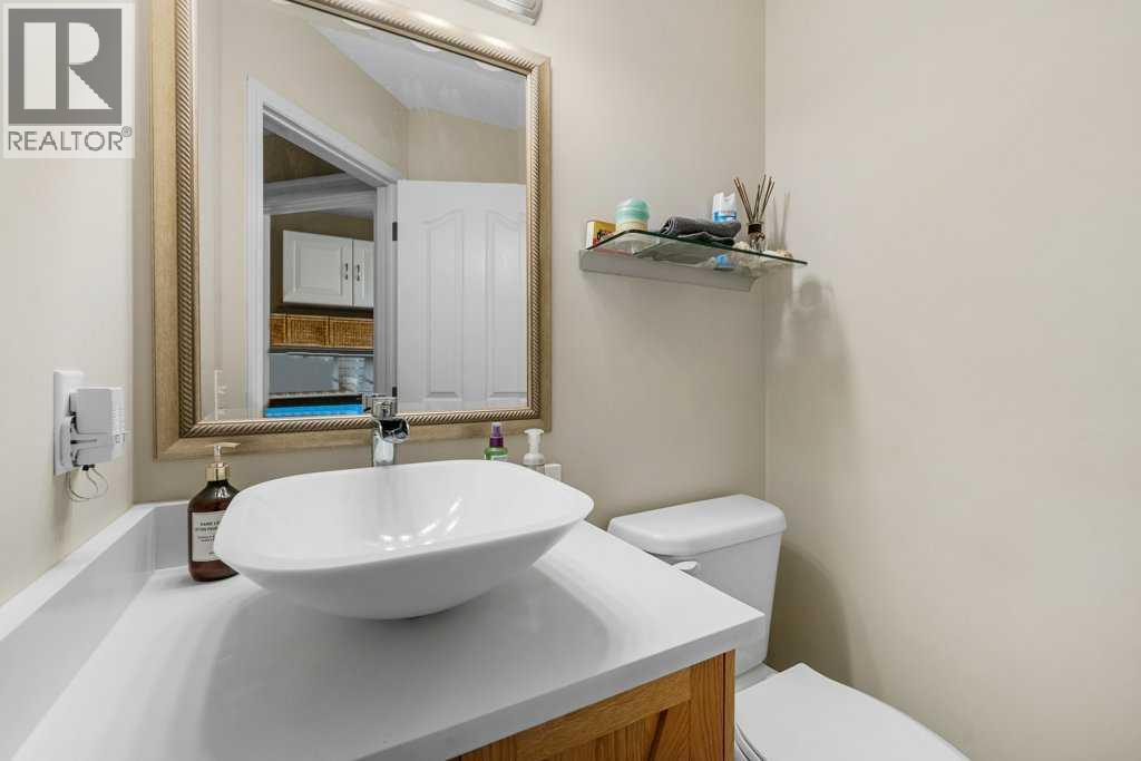 23 Valley Ponds Way Nw, Calgary, Alberta  T3B 5T5 - Photo 14 - A2265386