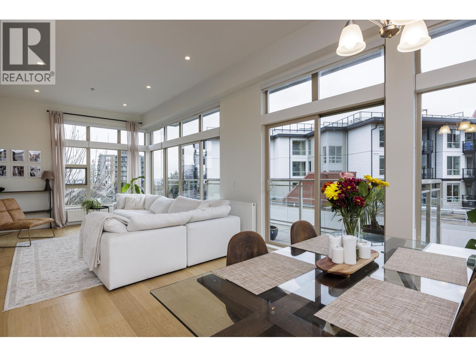 Ph7 1033 St Georges Avenue, North Vancouver, British Columbia  V7L 3H5 - Photo 3 - R3066306