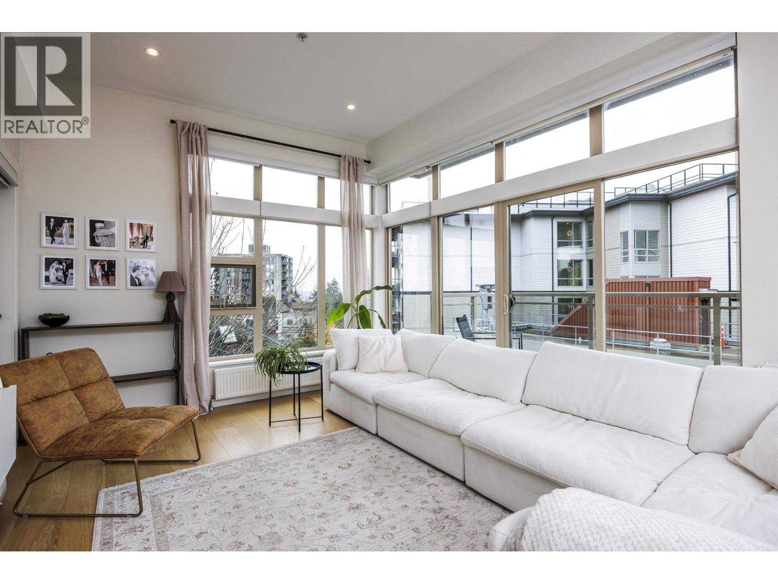 Ph7 1033 St Georges Avenue, North Vancouver, British Columbia  V7L 3H5 - Photo 7 - R3066306