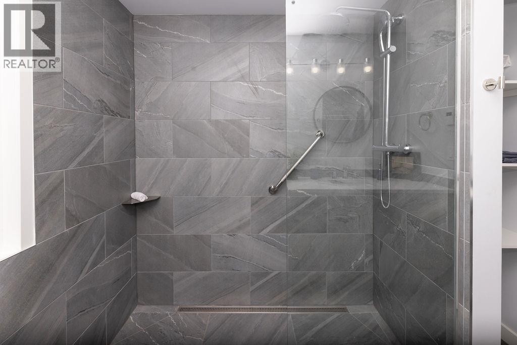 5613 Trail Avenue, Sechelt, British Columbia  V7Z 0H8 - Photo 30 - R3069369