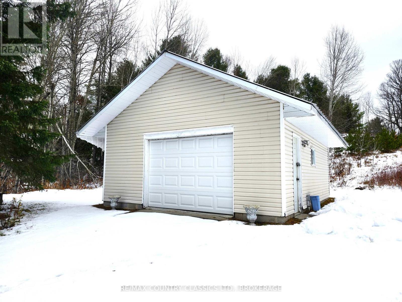 605 Slate Falls Road, Addington Highlands, Ontario  K0H 1L0 - Photo 18 - X12555846