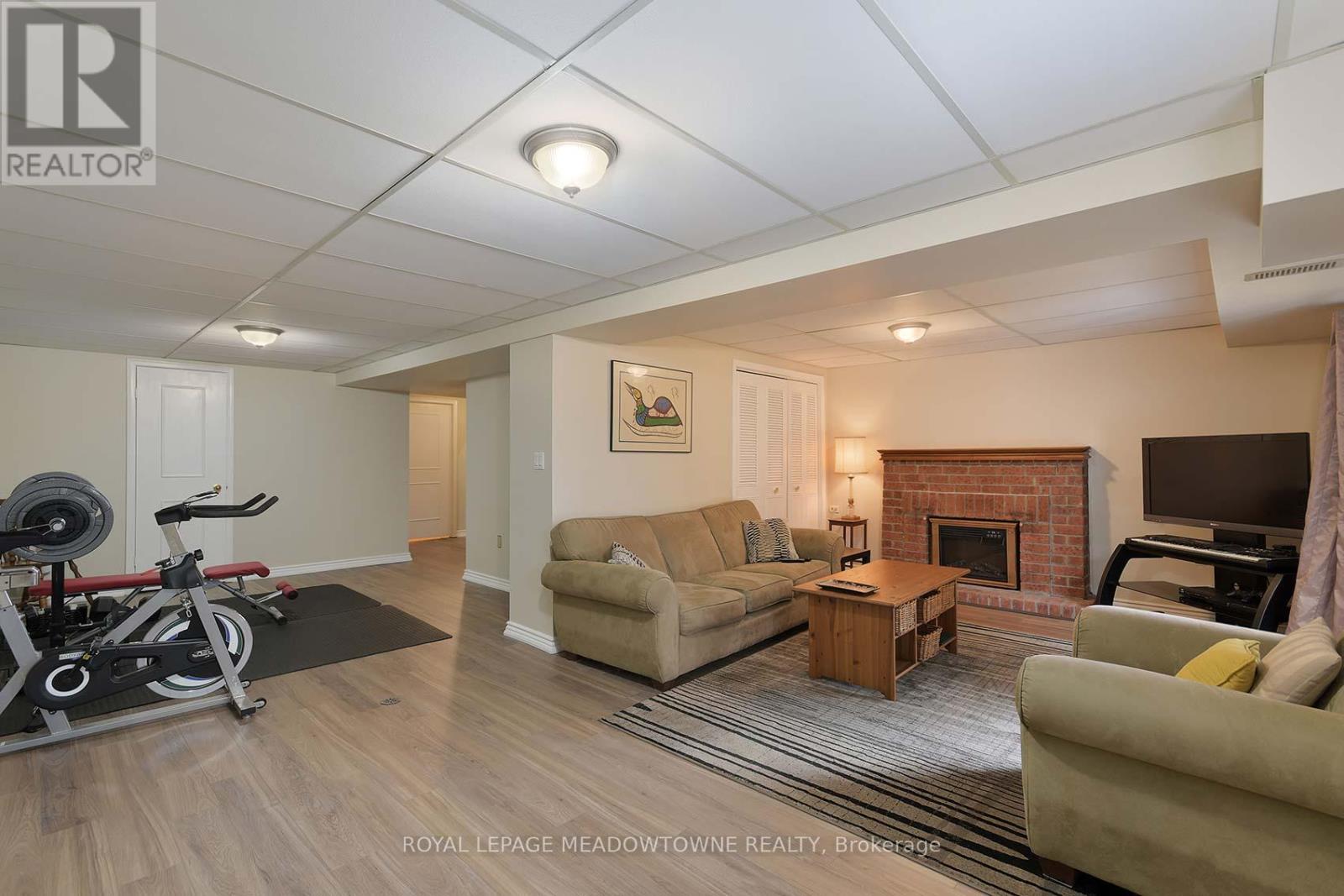 4207 Trapper Crescent, Mississauga, Ontario  L5L 3A7 - Photo 37 - W12536326