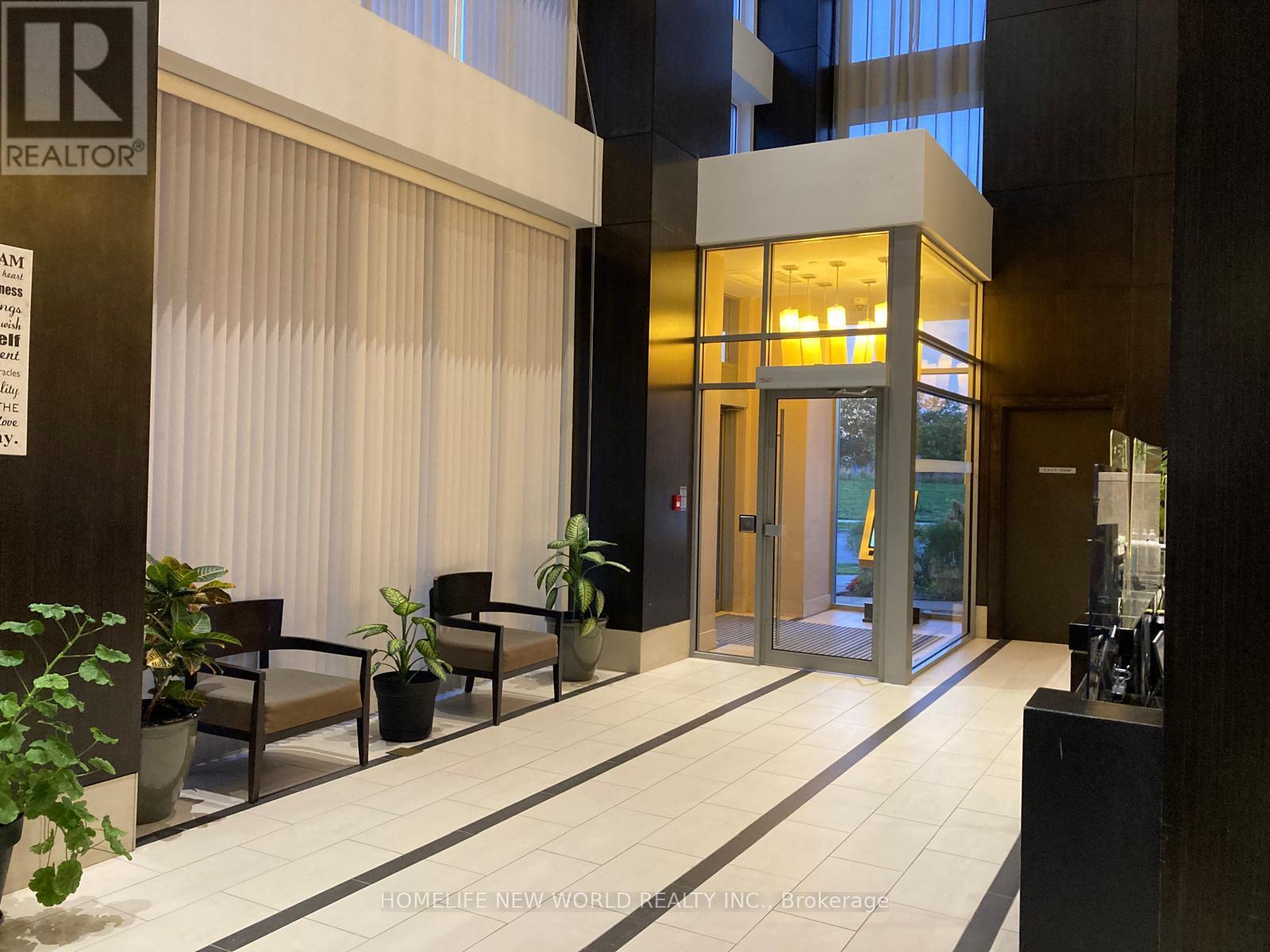 30 Herons Hill Way, Toronto, Ontario  M2J 0A7 - Photo 2 - C12568224