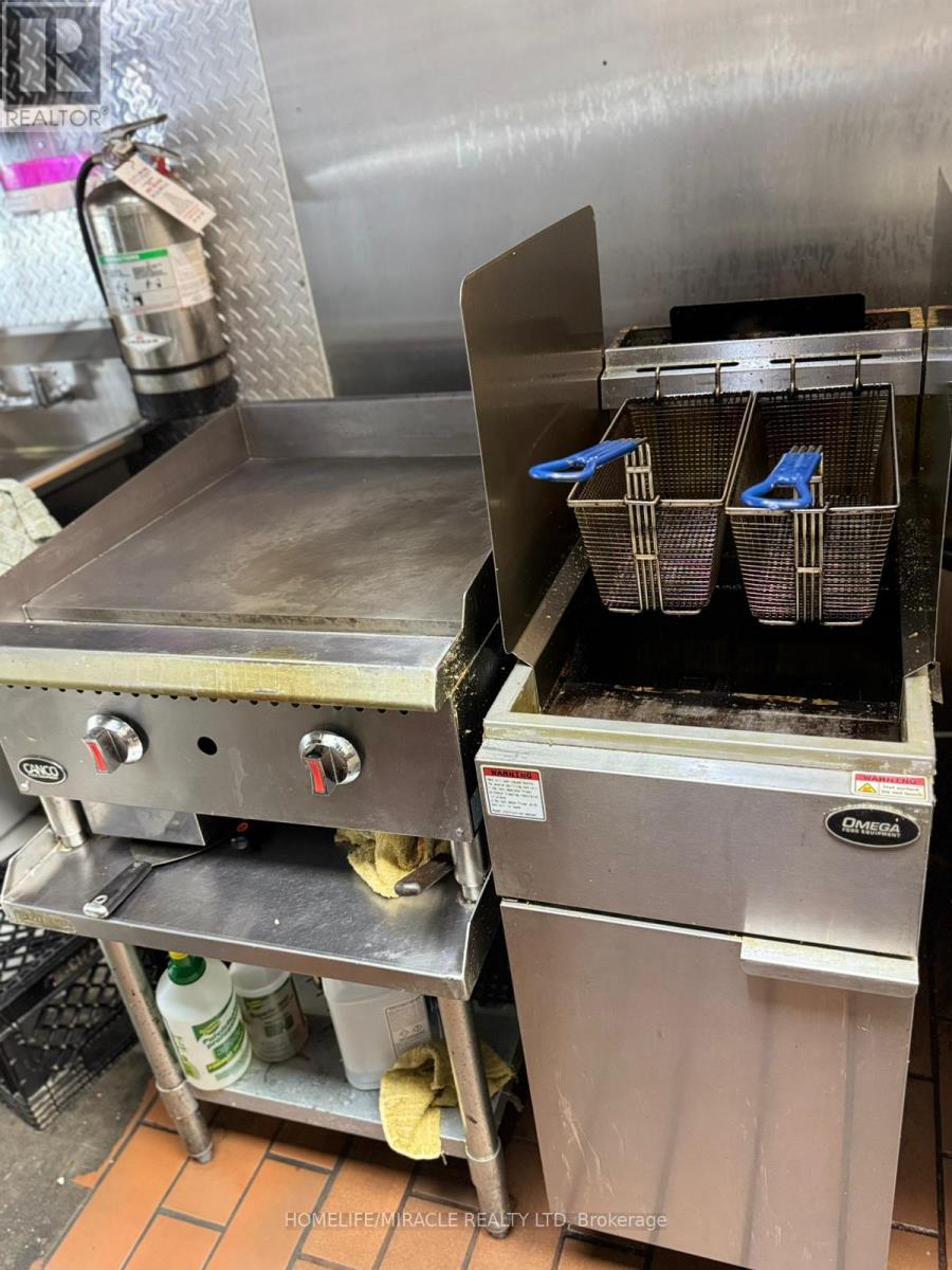 20 - 22 Main Street S, Brampton (Downtown Brampton), Ontario  L6W 2C3 - Photo 15 - W12549690