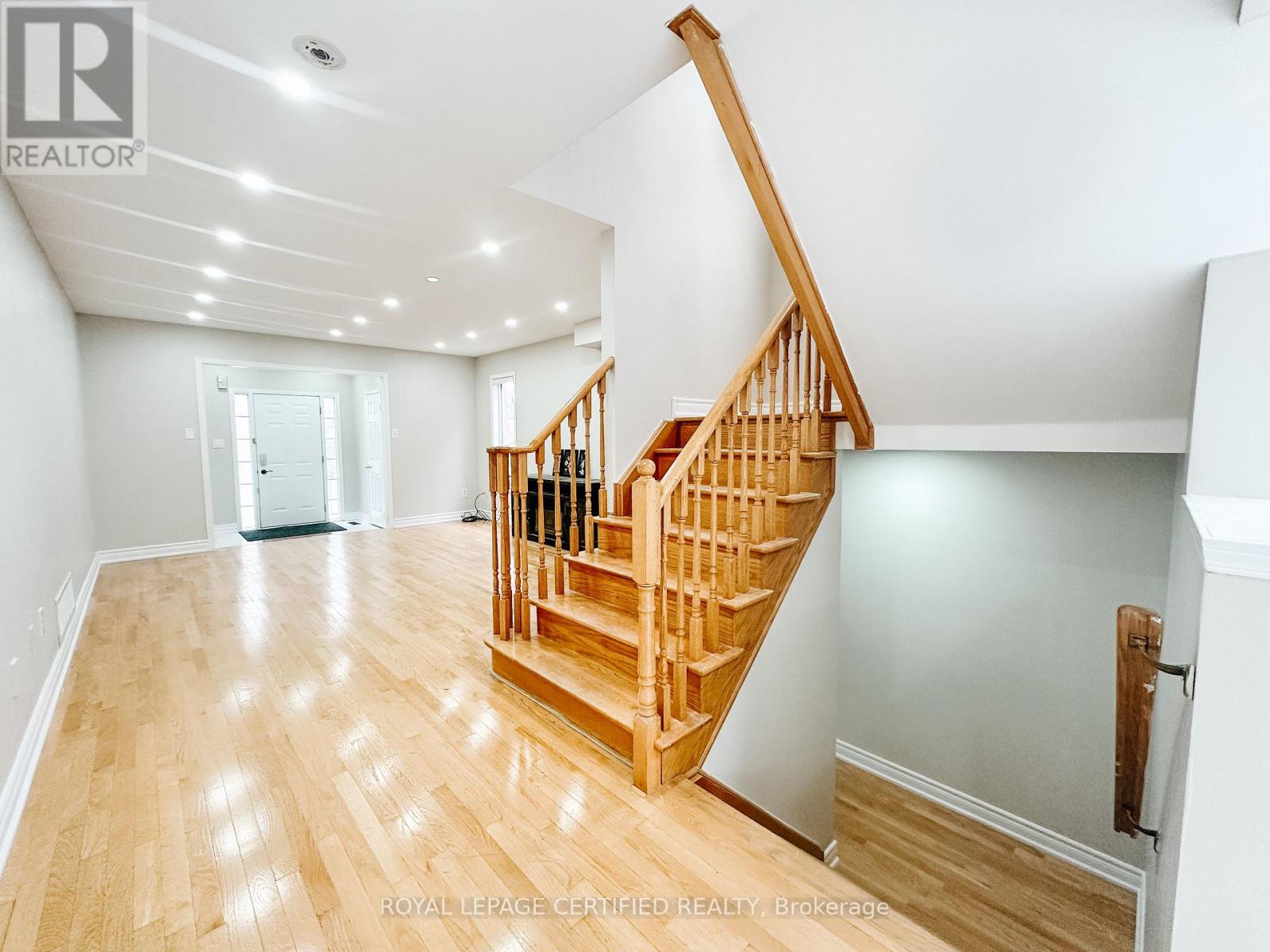 30 Lucerne Drive, Vaughan, Ontario  L4H 2Y2 - Photo 18 - N12568044