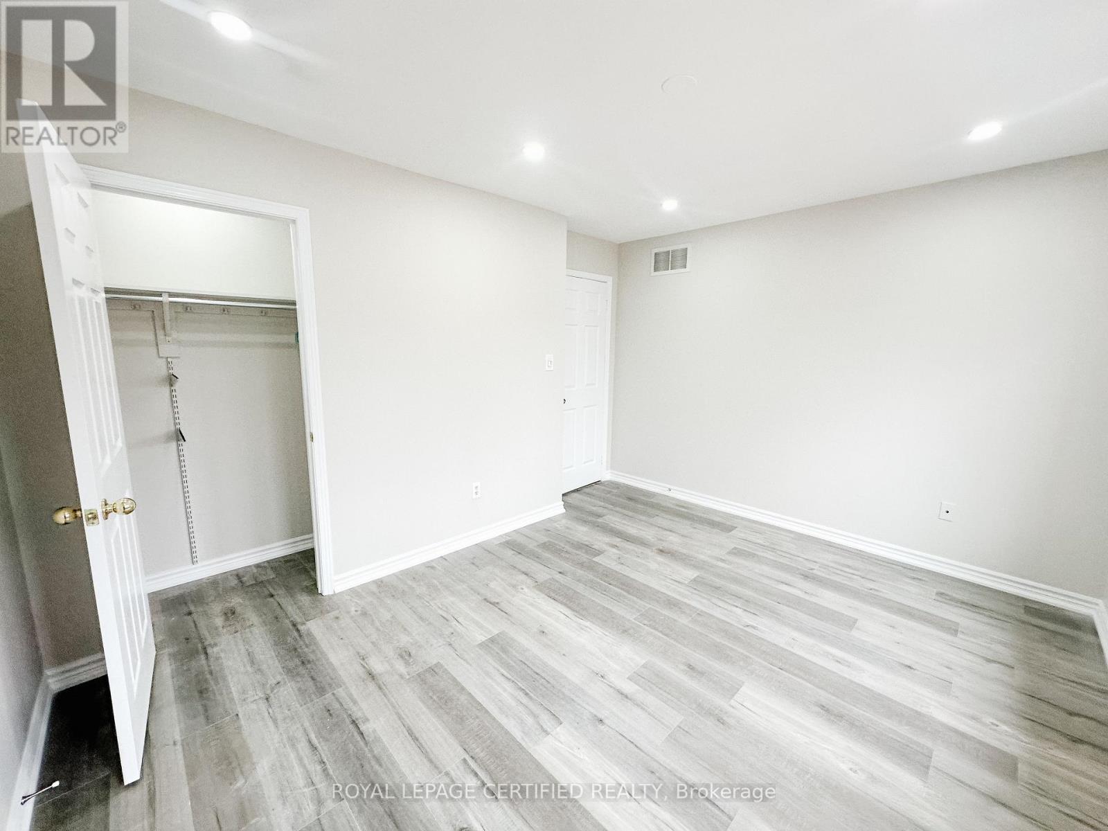 30 Lucerne Drive, Vaughan, Ontario  L4H 2Y2 - Photo 32 - N12568044