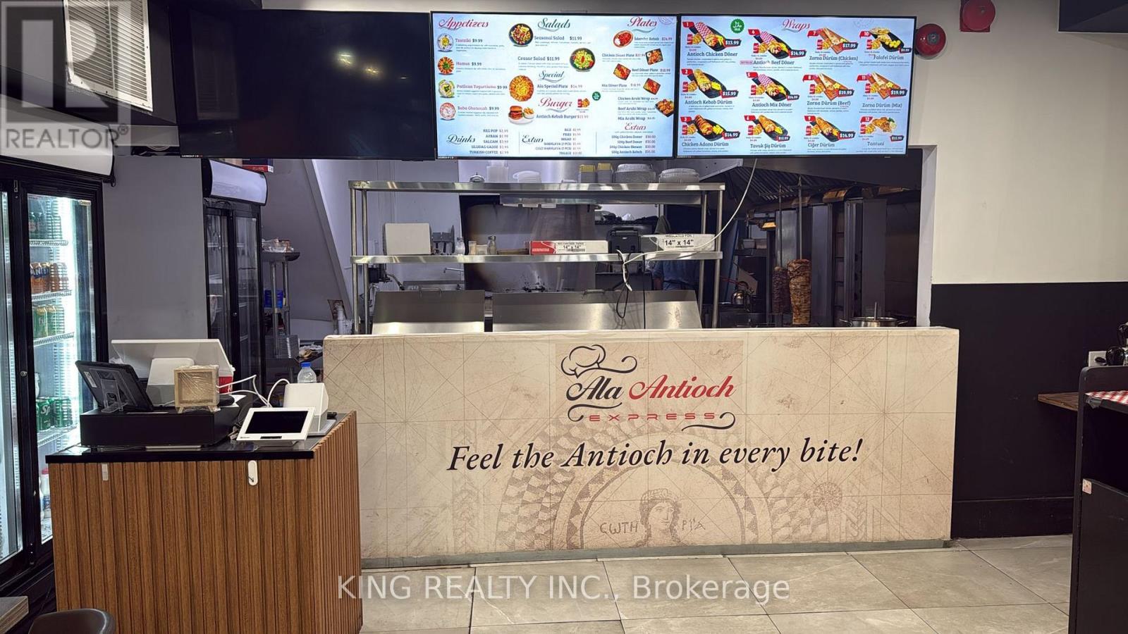 424 Danforth Avenue, Toronto, Ontario  M4K 1P3 - Photo 4 - E12568250