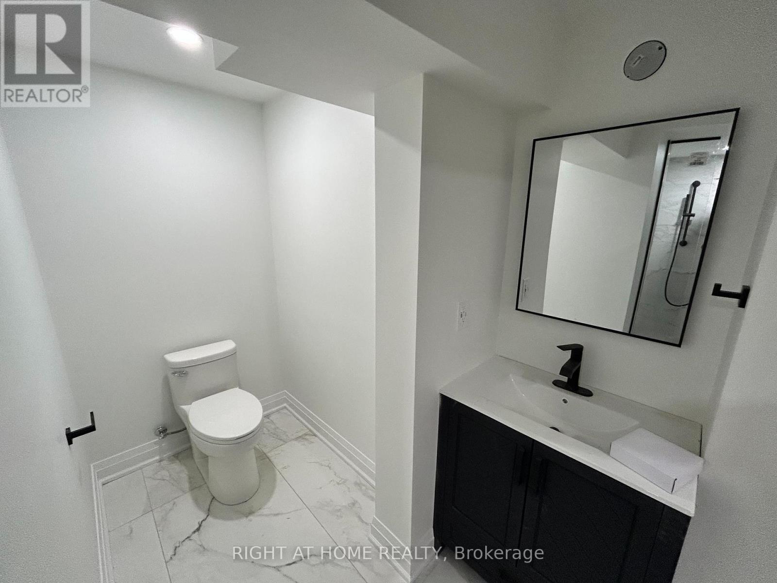 844 Crowells Street, Oshawa, Ontario  L1K 1X3 - Photo 10 - E12568262