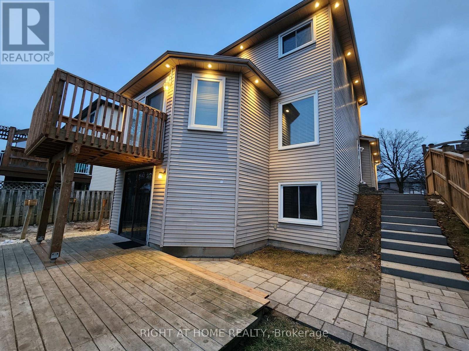 844 Crowells Street, Oshawa, Ontario  L1K 1X3 - Photo 2 - E12568262