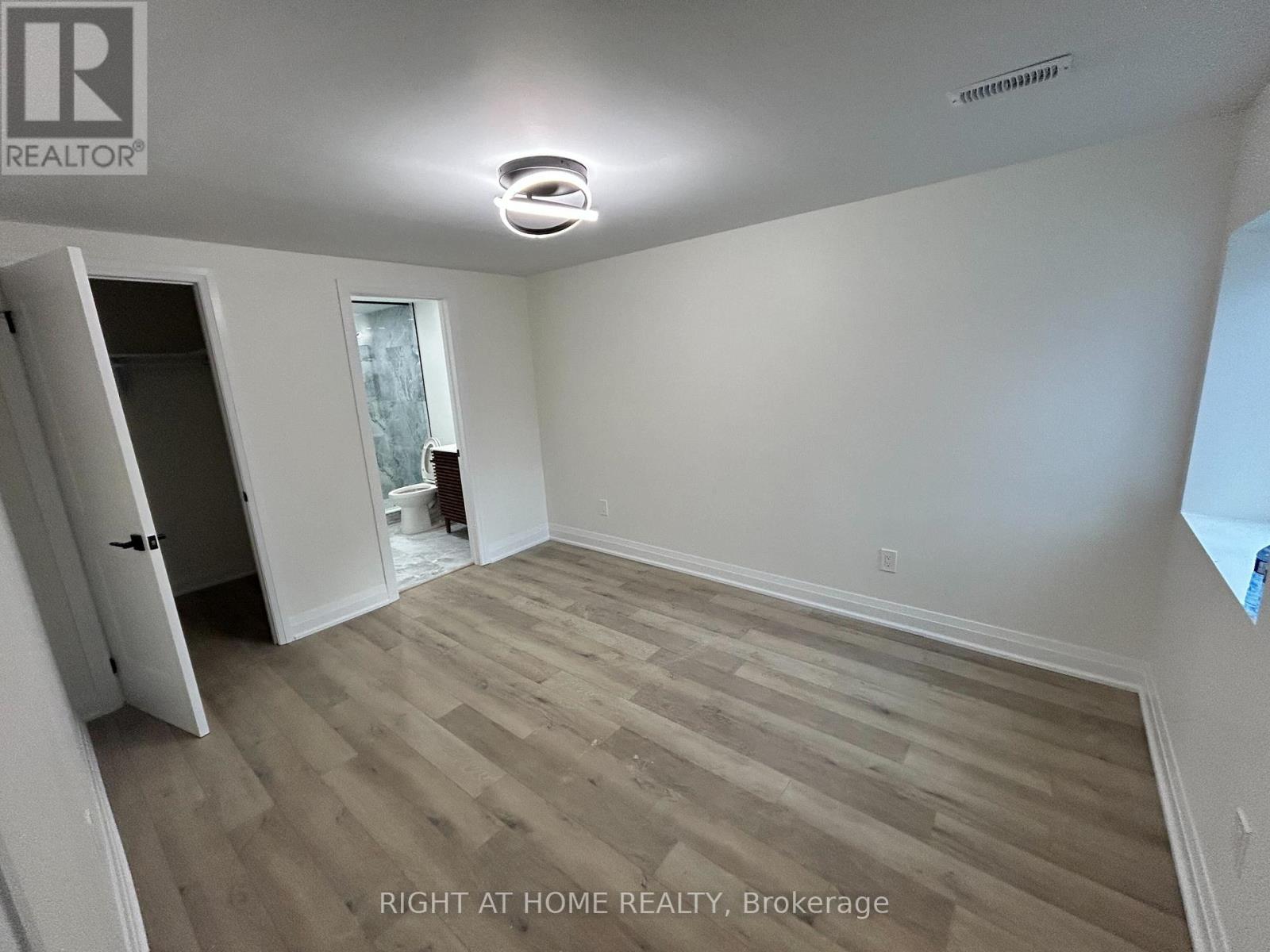 844 Crowells Street, Oshawa, Ontario  L1K 1X3 - Photo 5 - E12568262