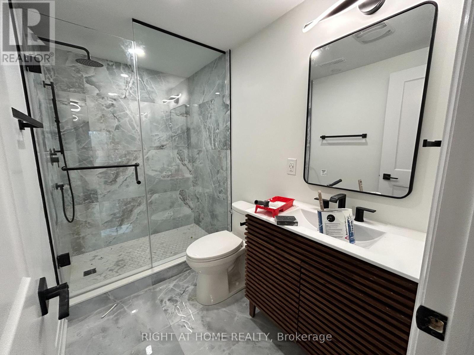 844 Crowells Street, Oshawa, Ontario  L1K 1X3 - Photo 6 - E12568262