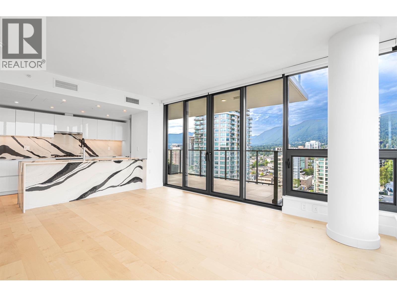 1309 135 E 13th Street, North Vancouver, British Columbia  V7L 0J8 - Photo 2 - R3045991