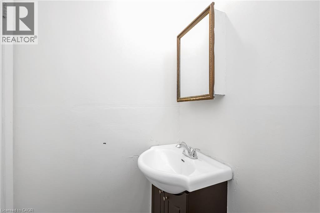 100 Quigley Road Unit# 124, Hamilton, Ontario  L8K 6J1 - Photo 12 - 40782377