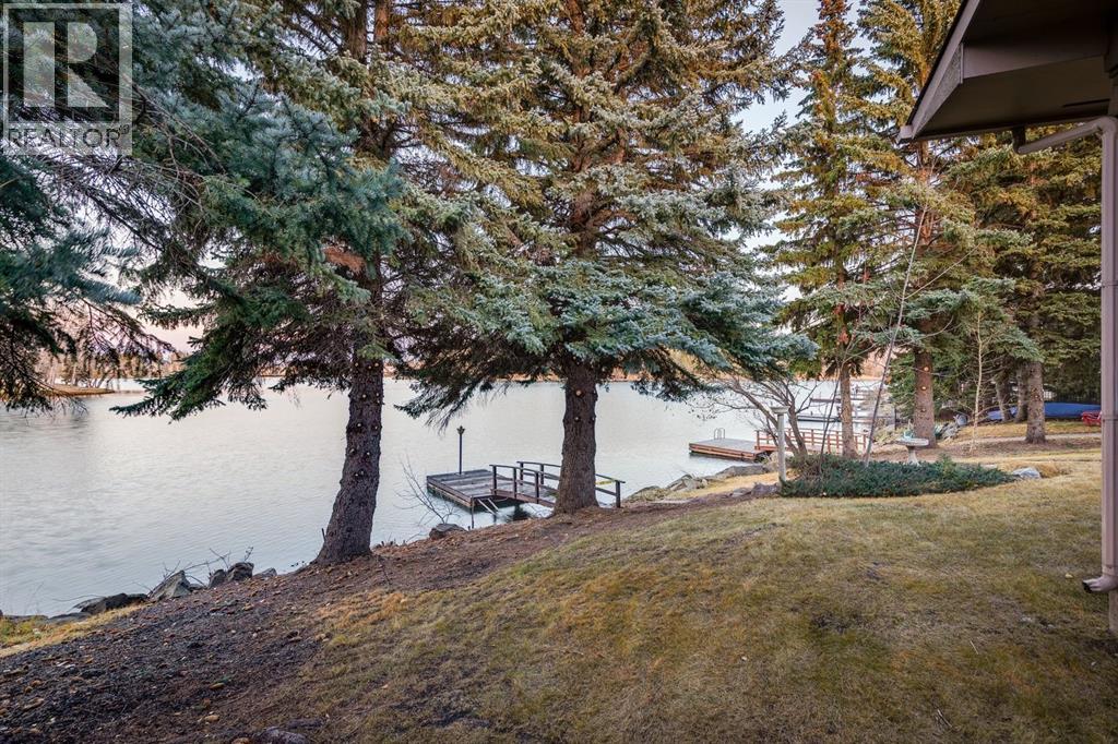 540 Lake Moraine Green Se, Calgary, Alberta  T2J 3A3 - Photo 10 - A2269328