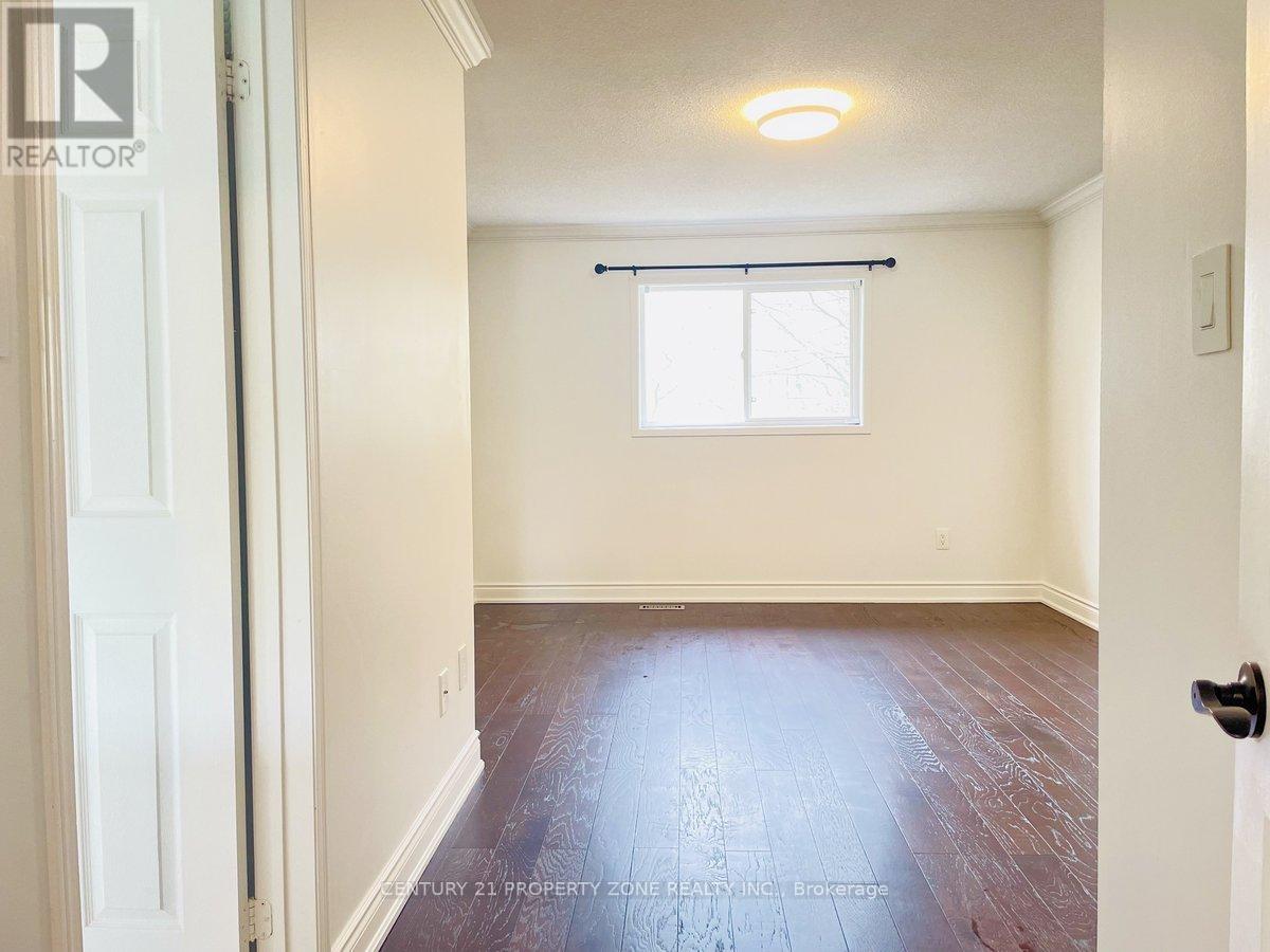 58 Long Point Drive, Richmond Hill, Ontario  L4E 3Z8 - Photo 11 - N12568266