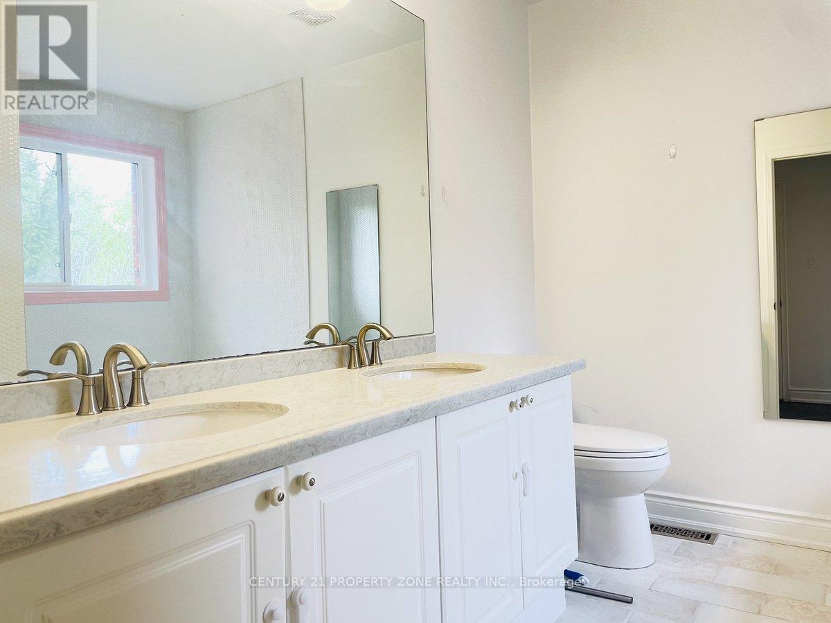 58 Long Point Drive, Richmond Hill, Ontario  L4E 3Z8 - Photo 13 - N12568266