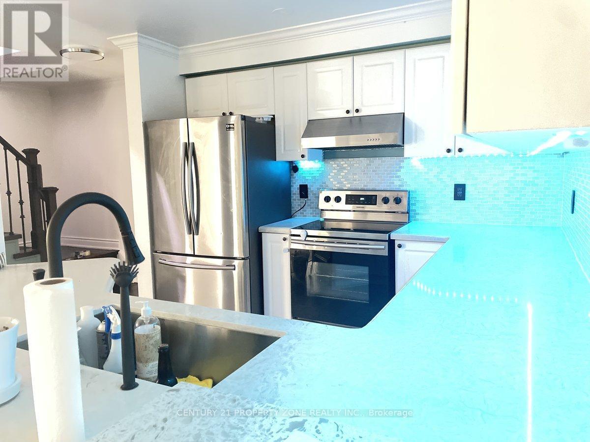 58 Long Point Drive, Richmond Hill, Ontario  L4E 3Z8 - Photo 8 - N12568266