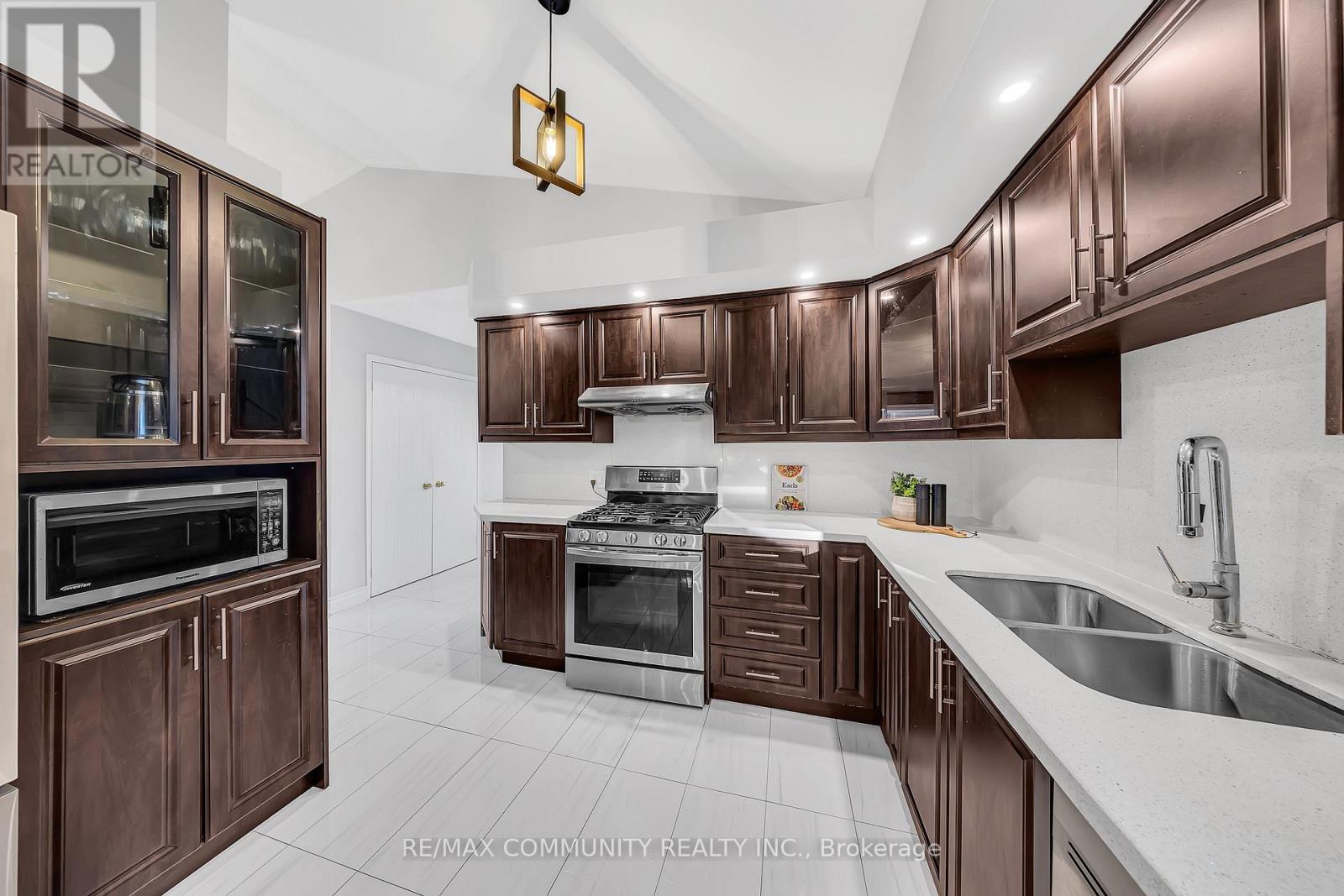 1955 Dalhousie Crescent, Oshawa, Ontario  L1G 8C3 - Photo 13 - E12564886