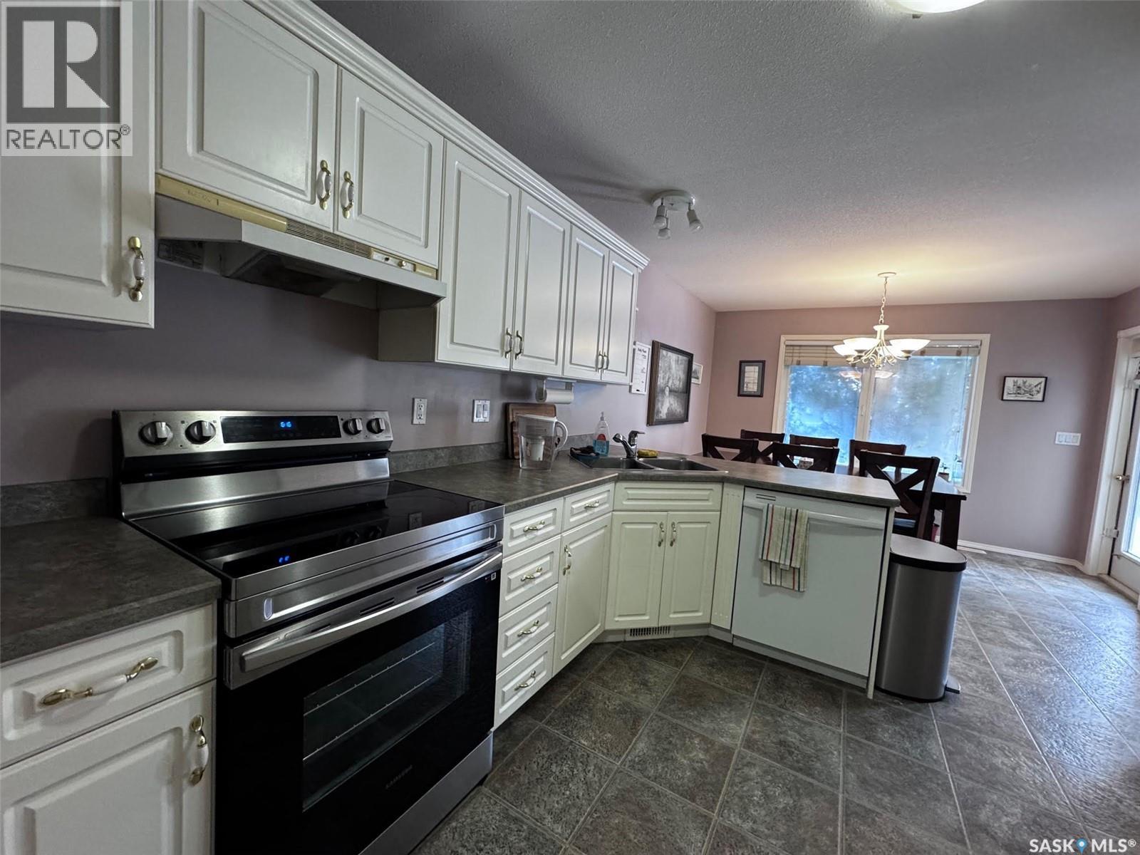 611 Le May Court, Saskatoon, Saskatchewan  S7S 1L2 - Photo 12 - SK024450