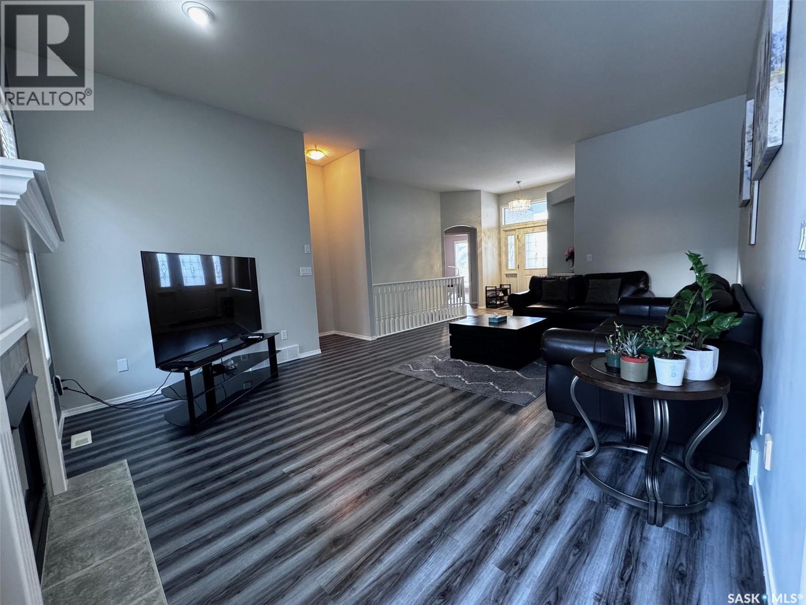 611 Le May Court, Saskatoon, Saskatchewan  S7S 1L2 - Photo 3 - SK024450