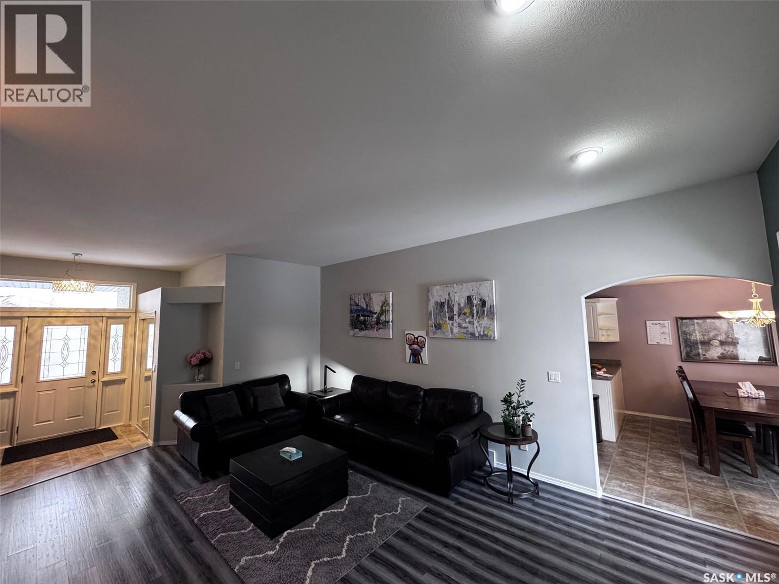 611 Le May Court, Saskatoon, Saskatchewan  S7S 1L2 - Photo 4 - SK024450