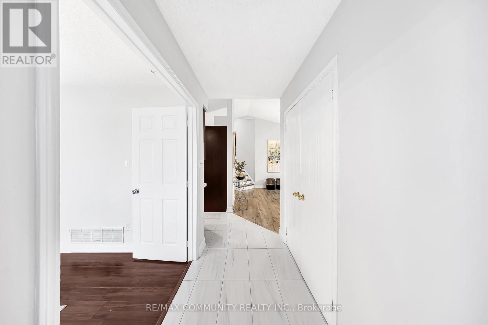 1955 Dalhousie Crescent, Oshawa, Ontario  L1G 8C3 - Photo 5 - E12564886