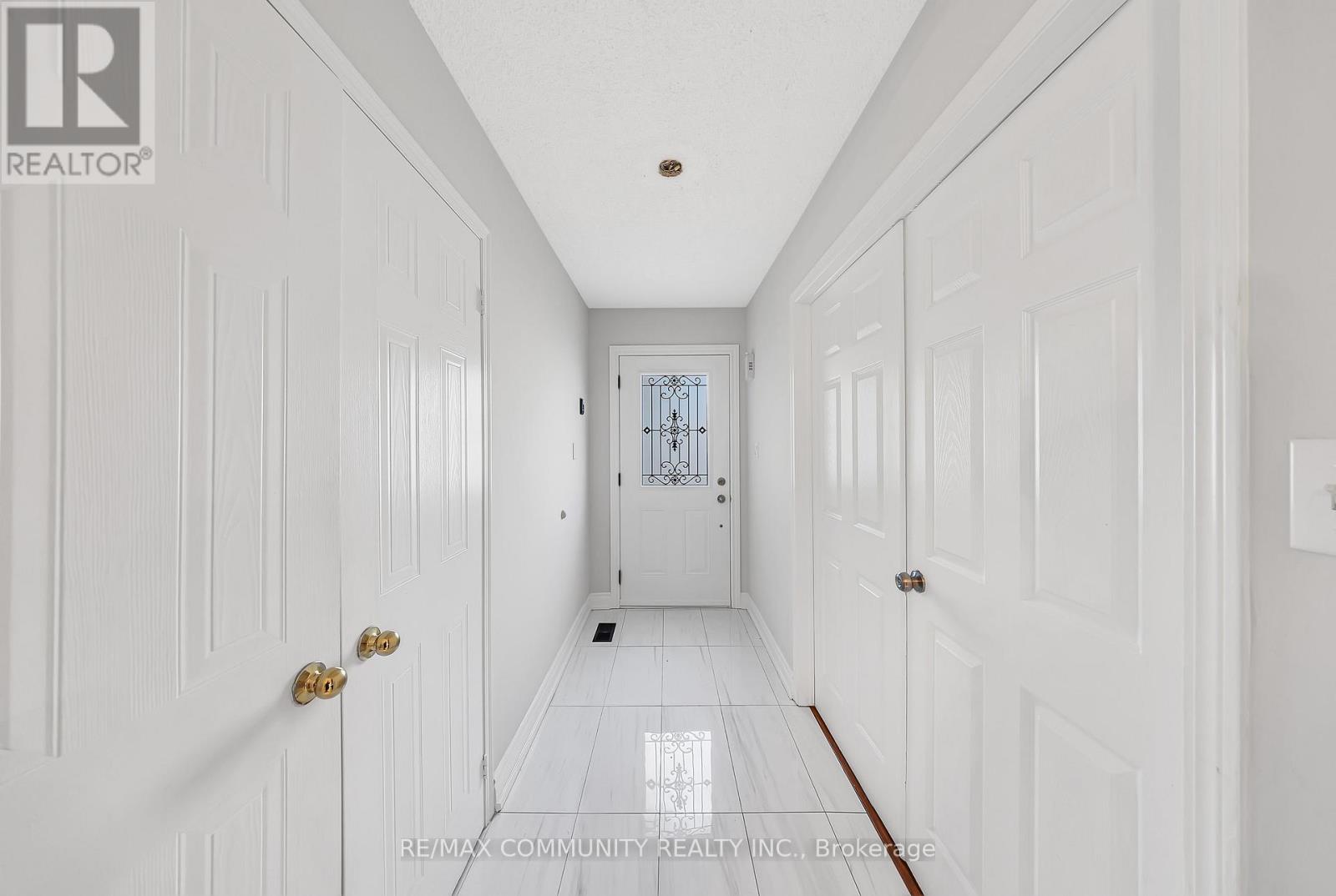 1955 Dalhousie Crescent, Oshawa, Ontario  L1G 8C3 - Photo 4 - E12564886