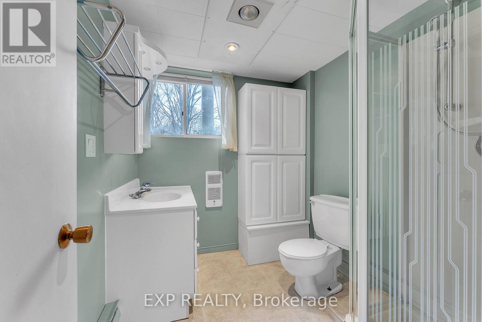 31 Southcrest Drive, Greater Napanee (Greater Napanee), Ontario  K7R 3J9 - Photo 22 - X12449146