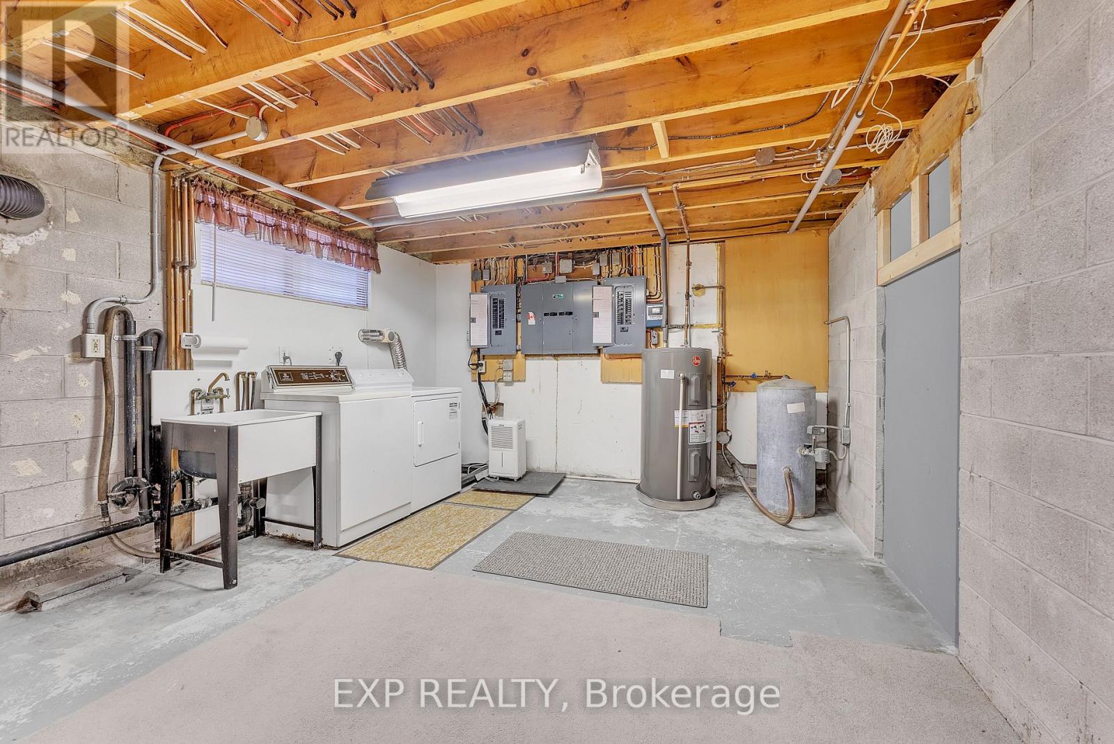 31 Southcrest Drive, Greater Napanee (Greater Napanee), Ontario  K7R 3J9 - Photo 26 - X12449146